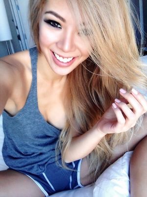 nude asian selfies