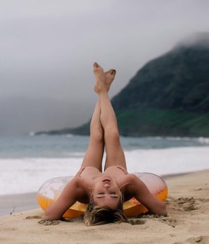 sara underwood naked yoga