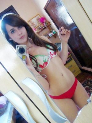 young girl sexy selfies